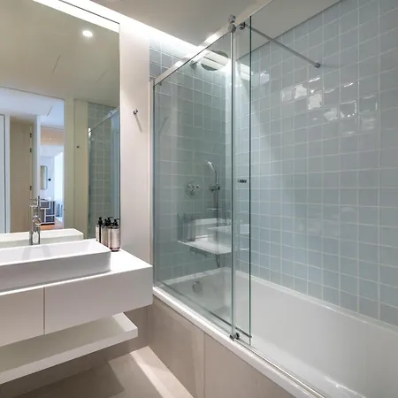 Cond Bayline - Safia - Pool - - - Gym - By Bedzy