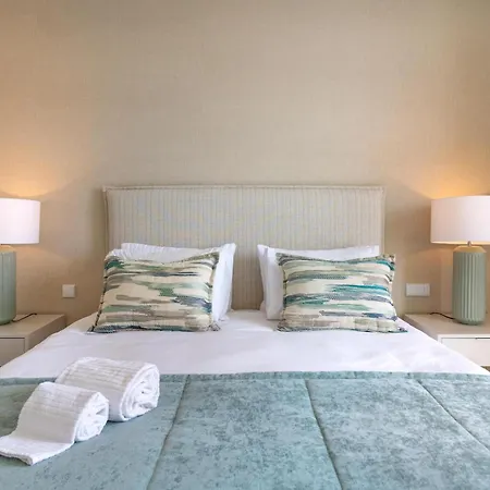 Cond Bayline - Safia - Pool - - - Gym - By Bedzy