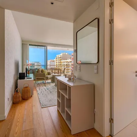 Cond Bayline - Safia - Pool - - - Gym - By Bedzy