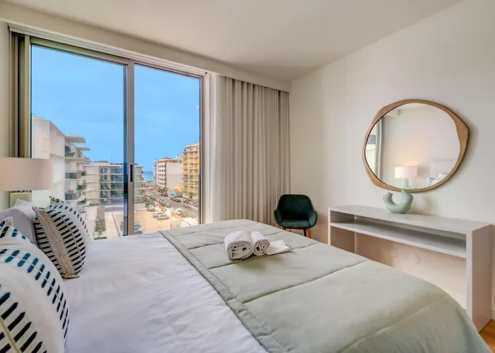 Cond Bayline - Safia - Pool - - - Gym - By Bedzy Apartament